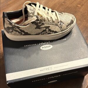 Dr. Scholl's Beige and Black Patterned Sneakers